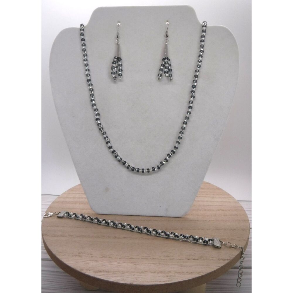 Earrings, Bracelet, & Necklace Set Black